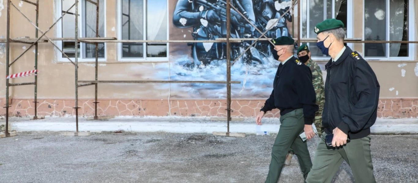 Α/ΓΕΕΘΑ K.Φλώρος: Επισκέφτηκε το στρατόπεδο των Ειδικών Δυνάμεων στο «Μεγάλο Πεύκο» (φώτο)